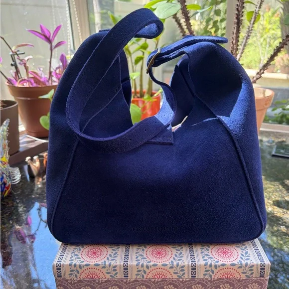 Portland Leather Joni Blue Flora Shoulder Bag - Retired - Picture 3 of 8